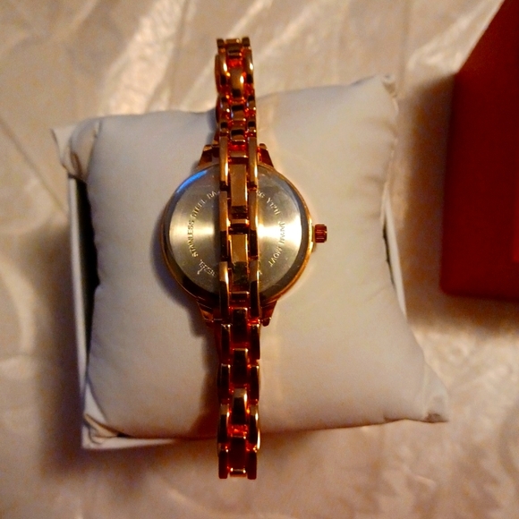 Women's Watch - Picture 8 of 8